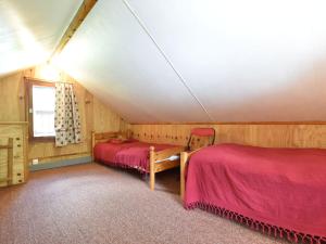 Chalets Snug Chalet in Turquestein Blancrupt with Fenced Garden : photos des chambres