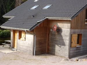 Chalets Cozy Chalet in Li zey with view of French Countryside : photos des chambres