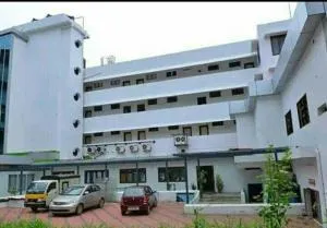 Queens Tourist Home - Badagara