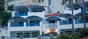 Erato Apartments Andros Greece