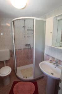 Accommodation Lily