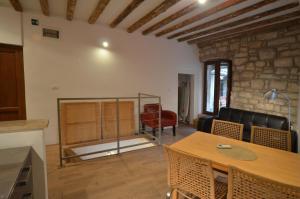 Apartment Il Cortile with garden and parking