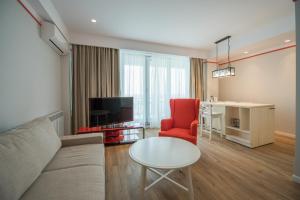 WAVE 1 Promenada Apartments