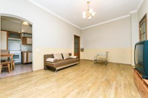 Apartment on Khreshchatyk