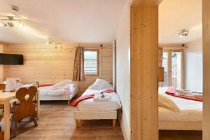 Hotels Loc'Hotel Alpen Sports : photos des chambres