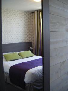 Hotels Logis - Hotel & Restaurant Le Bellevue : photos des chambres