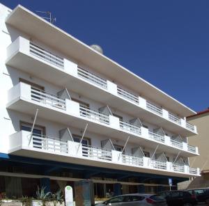 Hotel Riomar hotel, 
The Algarve, Portugal.
The photo picture quality can be
variable. We apologize if the
quality is of an unacceptable
level.