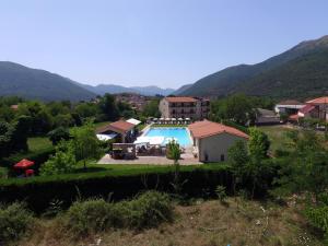Mont Helmos Hotel