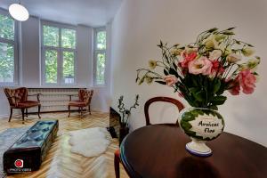 Class Vintage Apartment