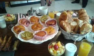 La Gerbaudiere Chambres&Table d hotes proche Mont Saint Michel CUISINE MAISON - Husson