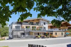 Kristall Plaza - 奥贝劳