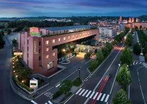 Hotel Ristorante I Castelli - 格林扎内卡武尔