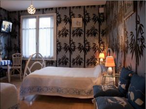 Hotels Les Tilleuls : photos des chambres