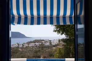 Vardes Hotel Studios