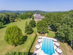 Domaine de Puy Robert LASCAUX - A 800m Grotte de Lascaux - Hôtel avec piscine - Chambres et gîtes-appartements - Sarlat - Dordogne