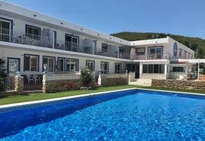 Apartamentos Cana Sofía - Cala Llonga