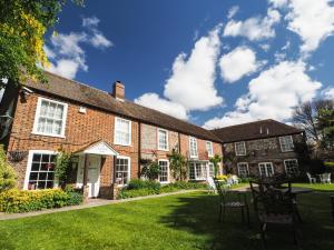 Bosham Lane, Bosham, Chichester PO18 8HL, England.