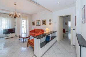 Three-Bedroom Apartment room in Domitilla House