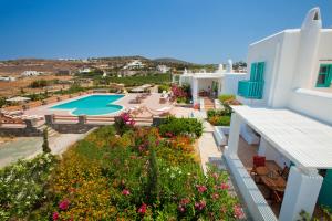 Naoussa Bay Villas Paros Greece