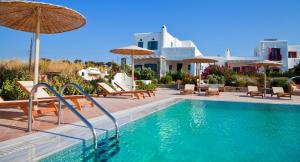 Naoussa Bay Villas Paros Greece