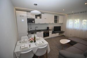 Central Beach Apartment