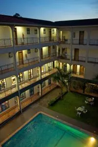 艾维斯酒店 - Bulenga