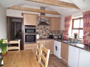 The Barn, Lower Spring