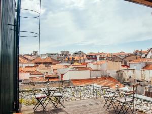 Oporto LightHouse Apartment by DAHOME