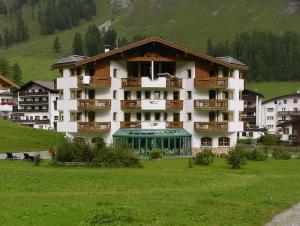 Hotel Garni Chasa Nova