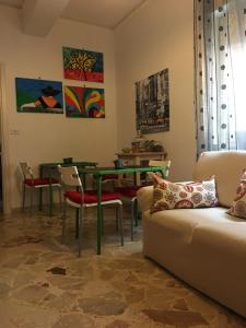 Antonios House