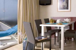 Appartements Appt 5 personnes vue mer piscine Costa Plana Cap d'Ail Monaco : photos des chambres
