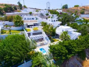 Alexandros Village - تريبيتي