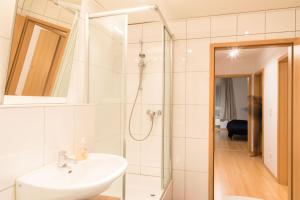 3 bedroom house with 2 bathrooms in Dusseldorf - Haus mit 3 Schlafzimmer 2 Badezimmer in Düsseldorf