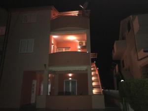 Apartmani Dora