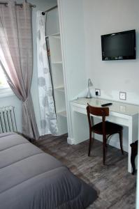 Hotels Le Relais des Primeurs LOGIS HOTEL : Chambre Simple - 23