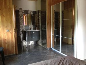 Maisons de vacances Gite chez Jean-Michel : photos des chambres