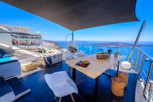 Modernity Suites Santorini Greece