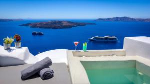 Modernity Suites hotel, 
Santorini, Greece.
The photo picture quality can be
variable. We apologize if the
quality is of an unacceptable
level.