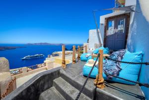 Modernity Suites Santorini Greece