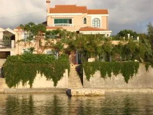 Apartment Valerija - Zarići