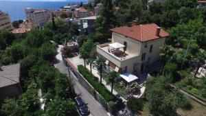 Apartments Galatea with garage parking