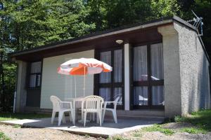 Villages vacances VVF Cantal Champs-sur-Tarentaine : photos des chambres