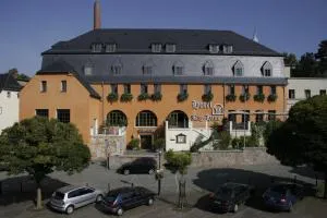 Hotel Lay-Haus - Limbach-Oberfrohna