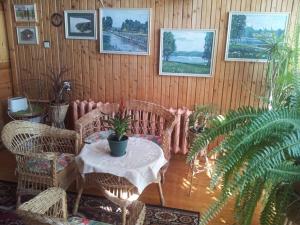 Eha Suija Home Accommodation