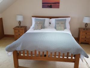 Deluxe King Suite room in Appin Bay View