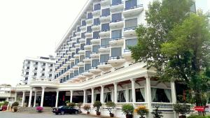 Caesar Palace hotel, 
Pattaya, Thailand.
The photo picture quality can be
variable. We apologize if the
quality is of an unacceptable
level.