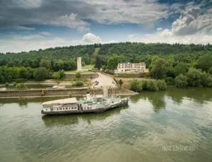 Хотелски комплекс Радецки град Козлодуй - Bechet