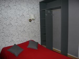 Hotels Hotel - Restaurant Saint Jacques : photos des chambres