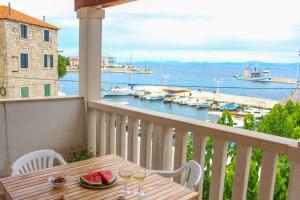 4 star appartement Apartment Dalmatian rustical feeling Postira Kroati&euml;