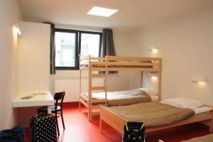 Bed in 4-Bed Female Dormitory Room with Shower room in Hostel Bruegel